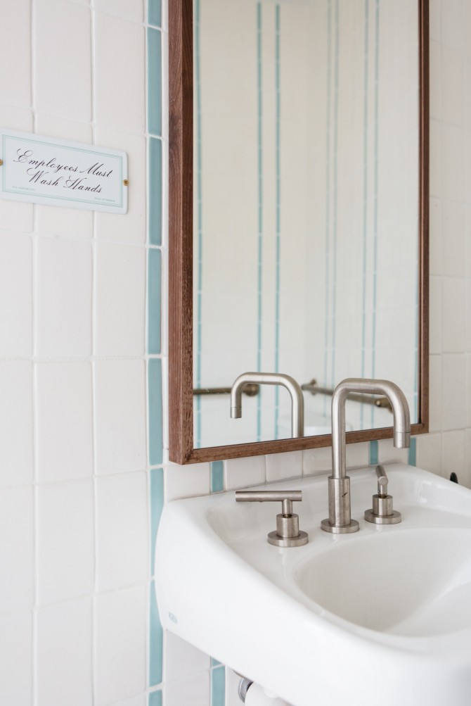 A Little Bathroom DIY Remodel